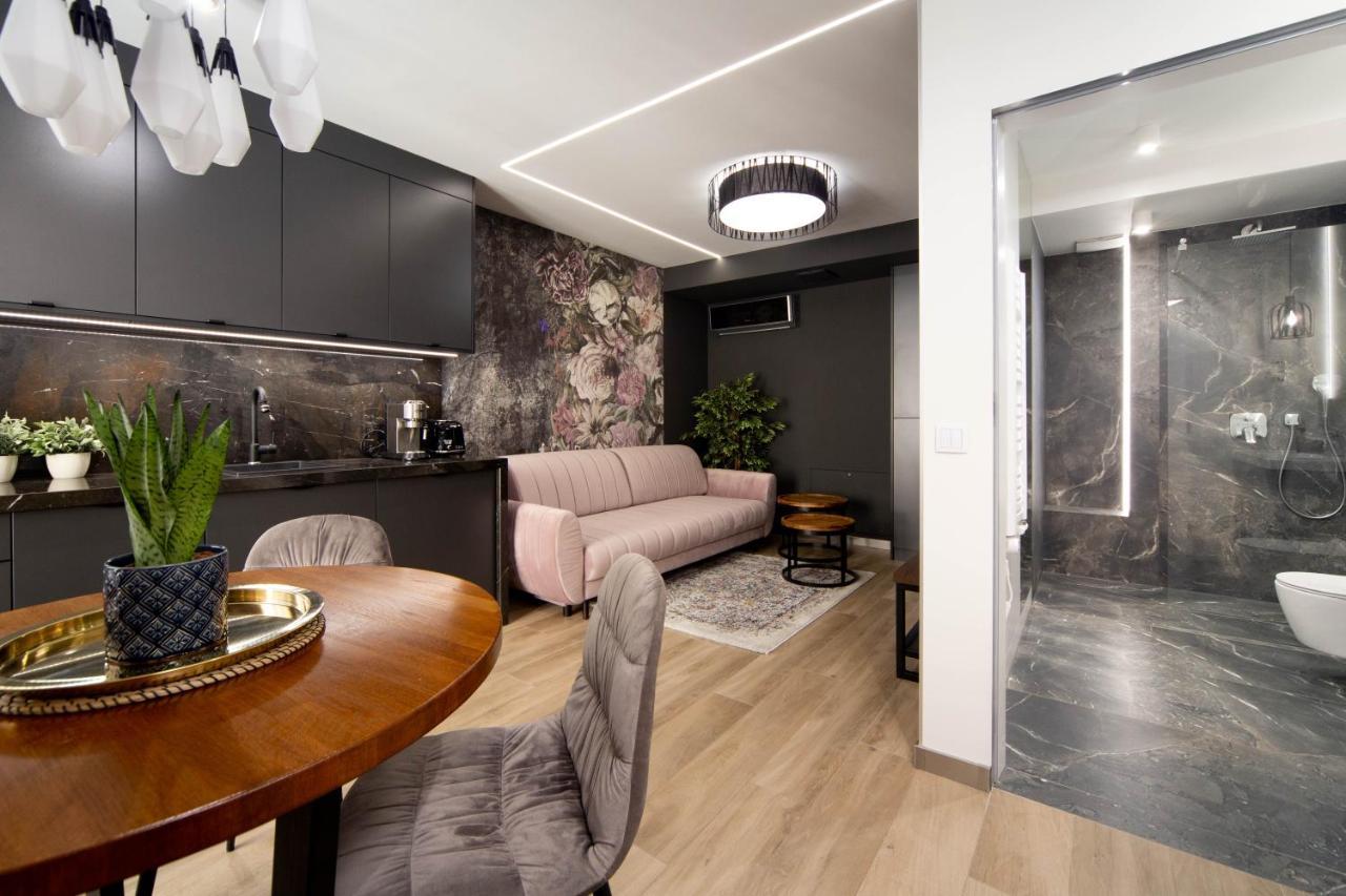 Jacuzzi Apartment Main Square Cracovia Esterno foto
