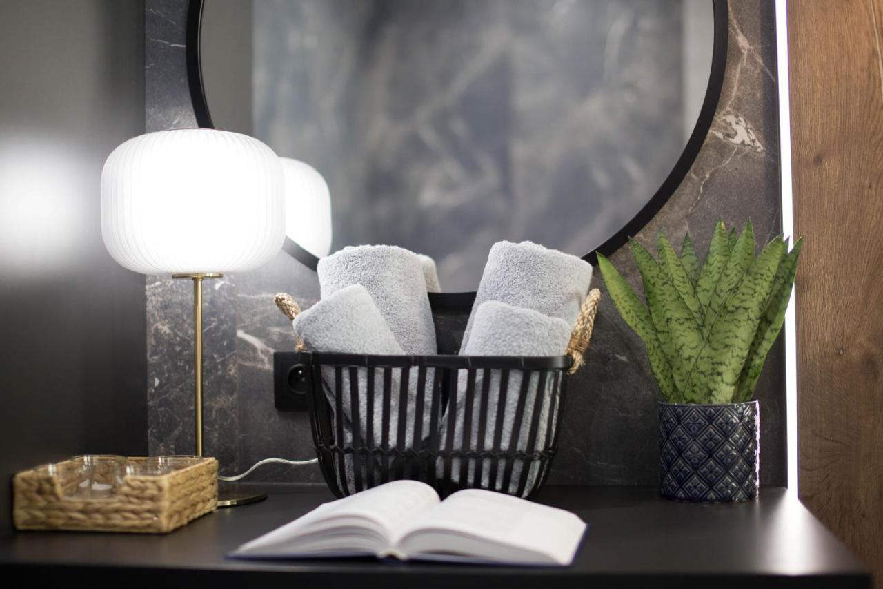 Jacuzzi Apartment Main Square Cracovia Esterno foto