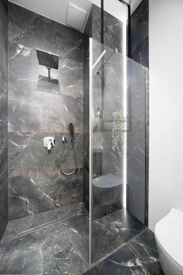 Jacuzzi Apartment Main Square Cracovia Esterno foto