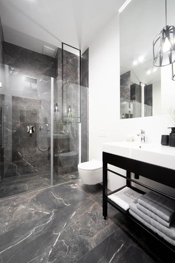 Jacuzzi Apartment Main Square Cracovia Esterno foto
