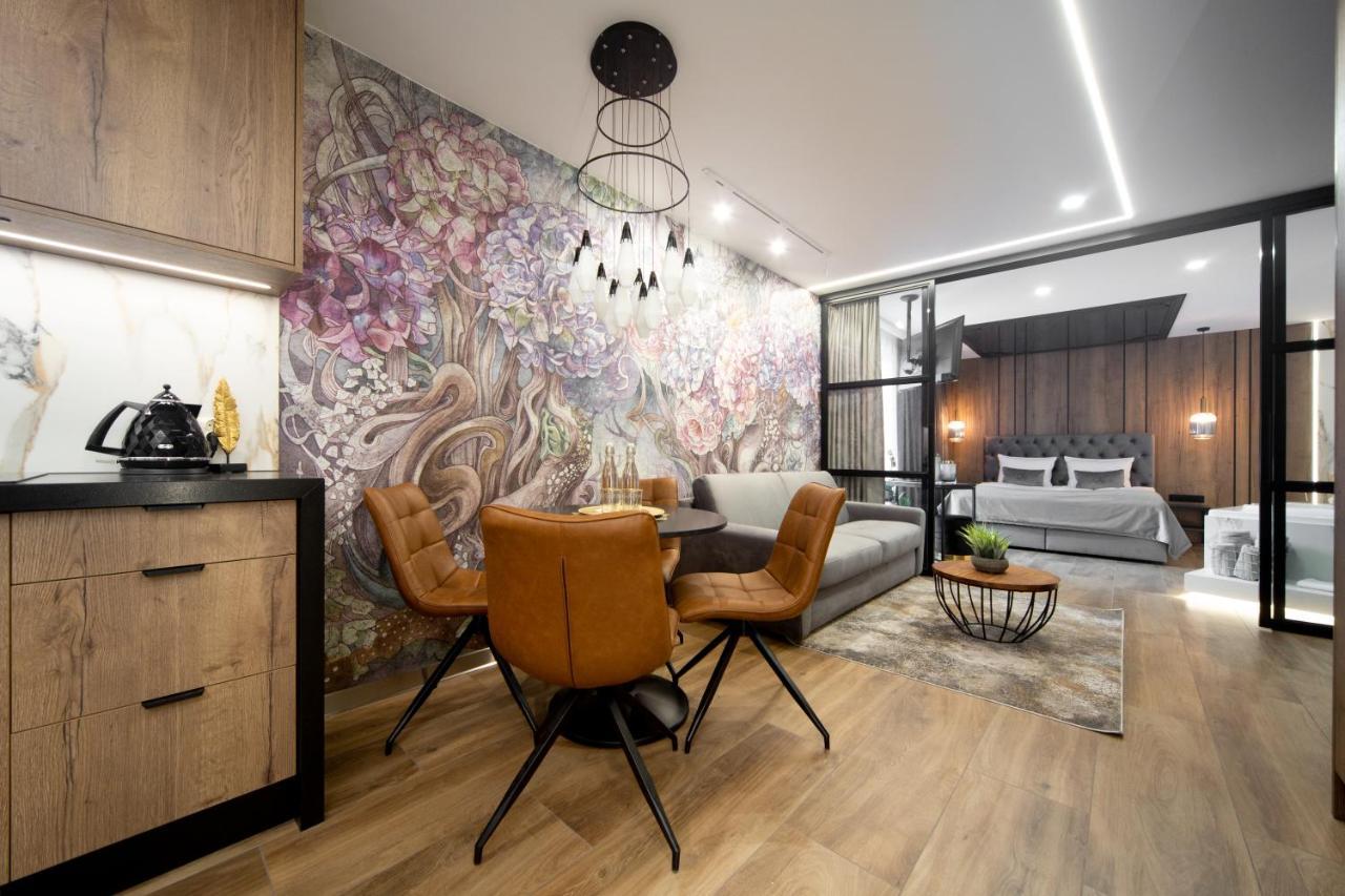 Jacuzzi Apartment Main Square Cracovia Esterno foto